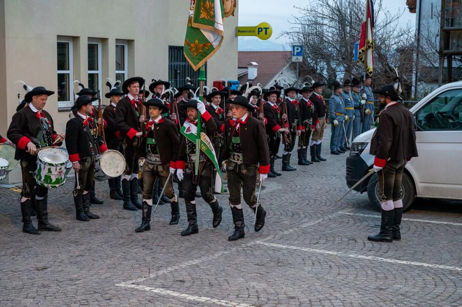 zu den Bildergalerien