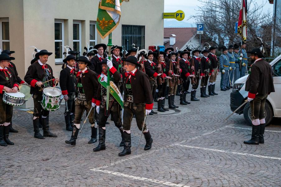 zu den Bildergalerien