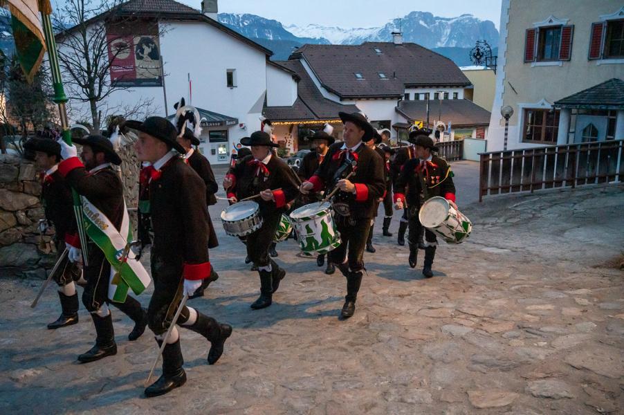 zu den Bildergalerien