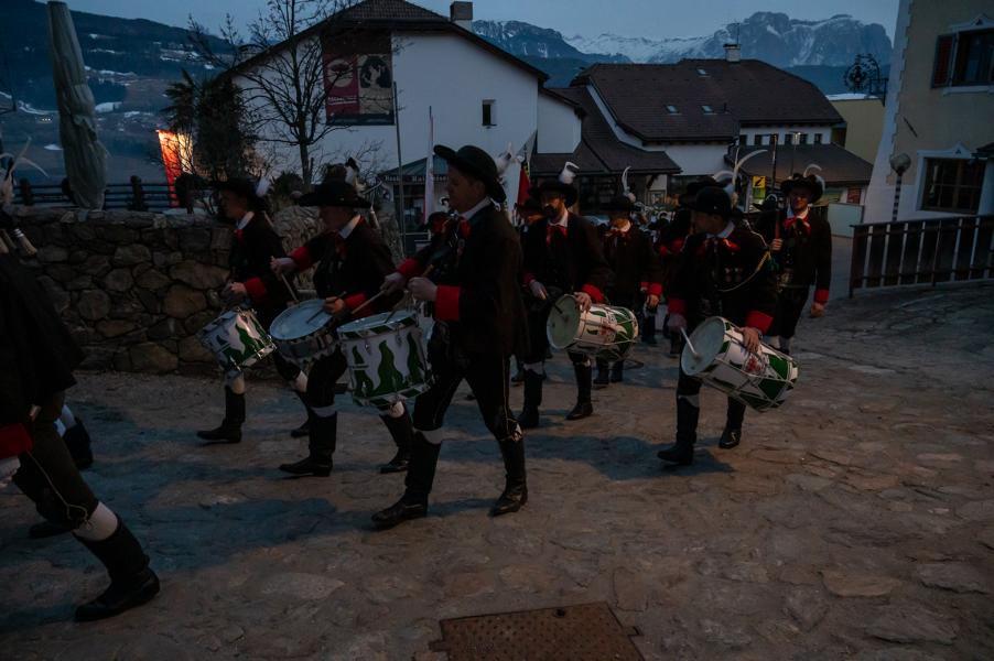 zu den Bildergalerien