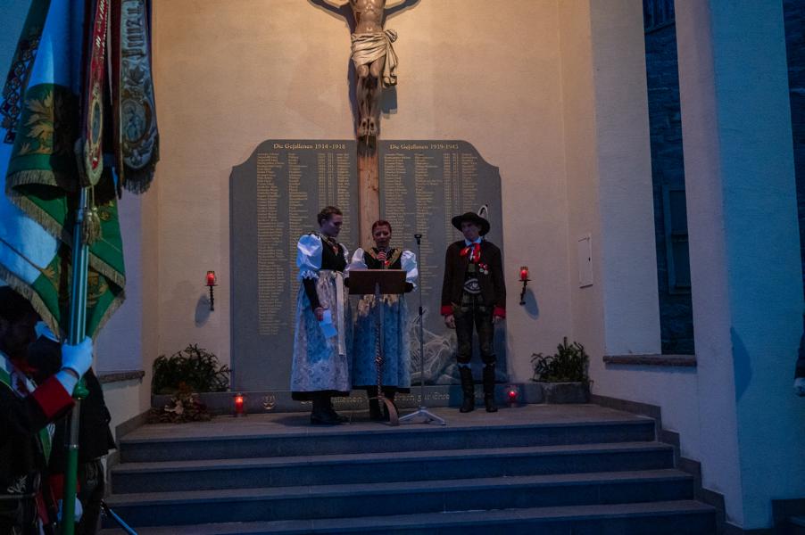 zu den Bildergalerien