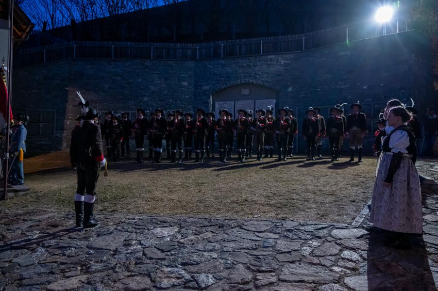 zu den Bildergalerien