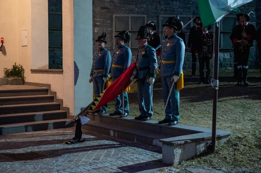 zu den Bildergalerien