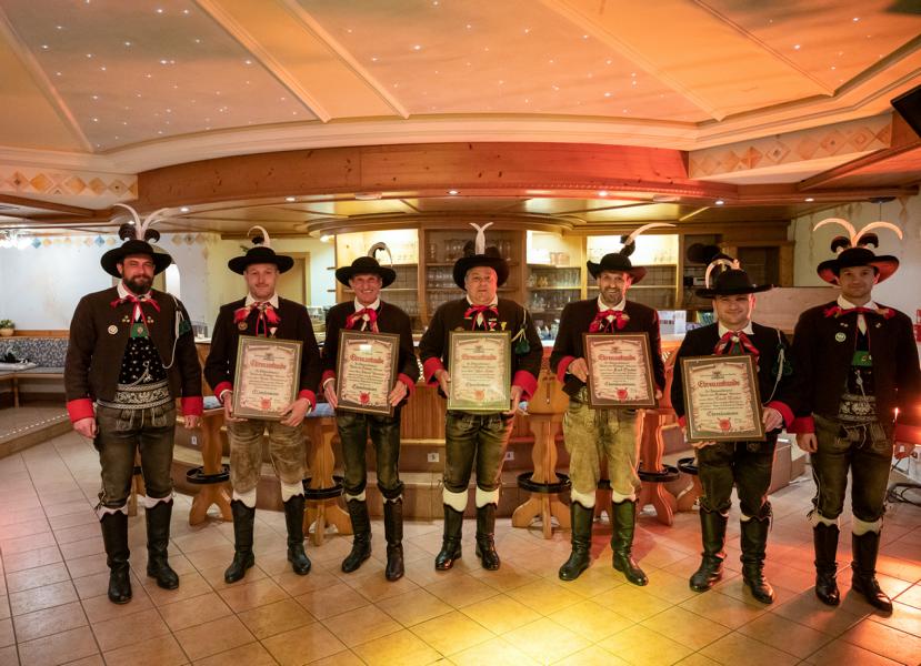 zu den Bildergalerien