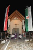 Nach der Messe beim Gefallenendenkmal 